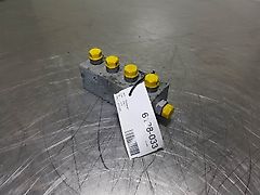 Sennebogen 818E-SC13-SE-02-15-Manifold